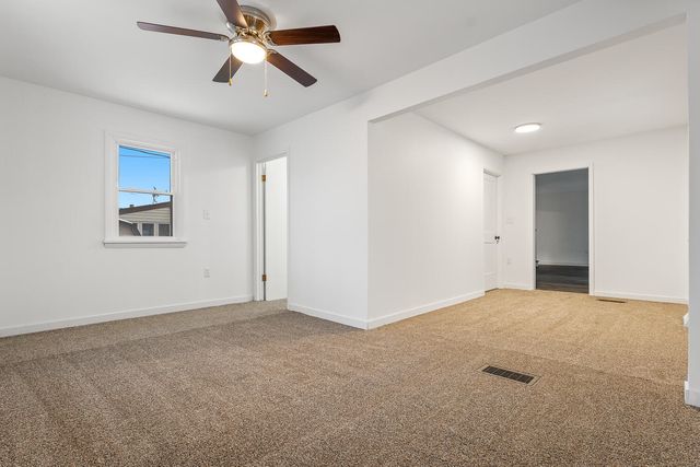 3233 Ridge Road, Highland, IN 46322