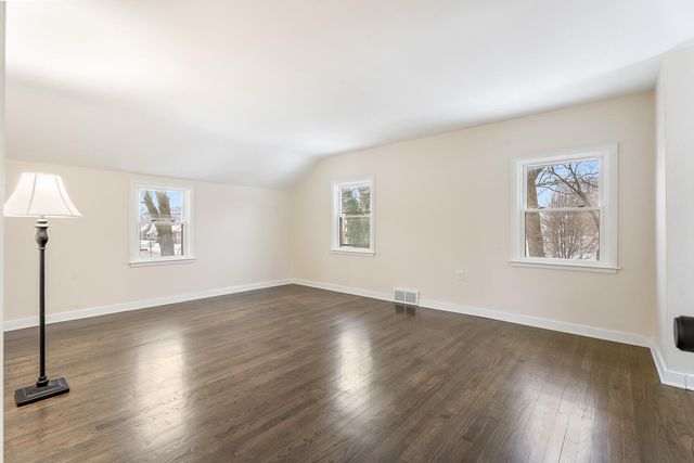 3233 Ridge Road, Highland, IN 46322