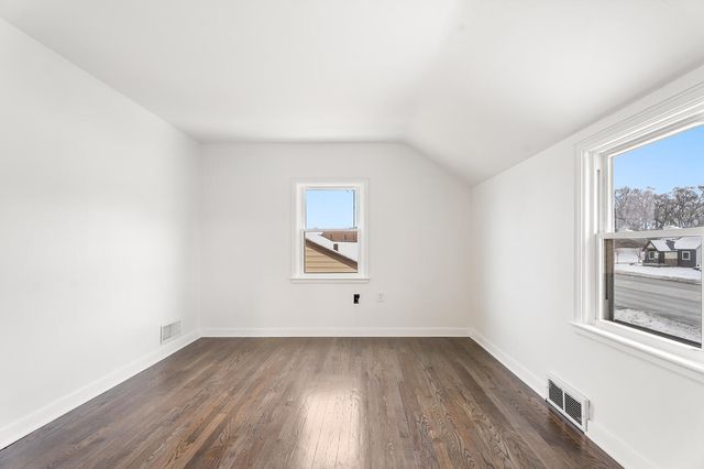 3233 Ridge Road, Highland, IN 46322