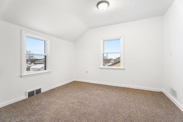 3233 Ridge Road, Highland, IN 46322