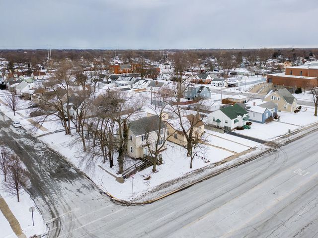 3233 Ridge Road, Highland, IN 46322