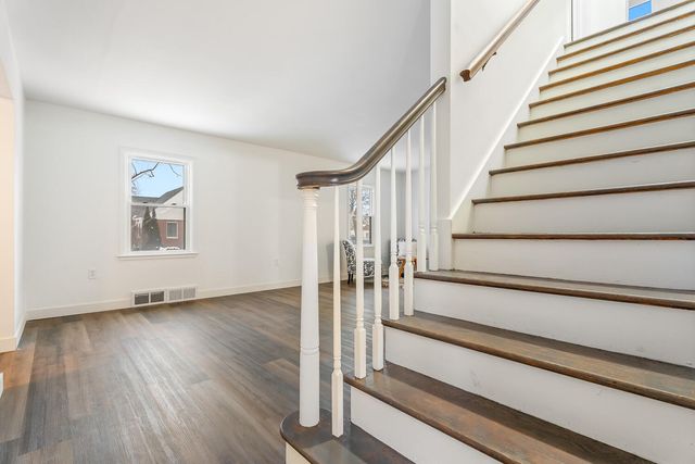 3233 Ridge Road, Highland, IN 46322