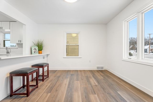 3233 Ridge Road, Highland, IN 46322