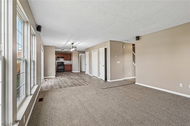 38210 Kingston Drive, North Ridgeville, OH 44039