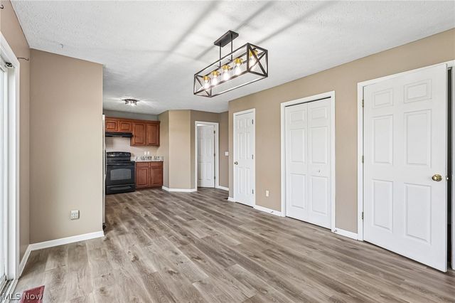 38210 Kingston Drive, North Ridgeville, OH 44039