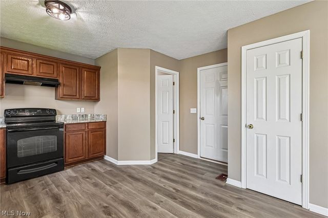 38210 Kingston Drive, North Ridgeville, OH 44039