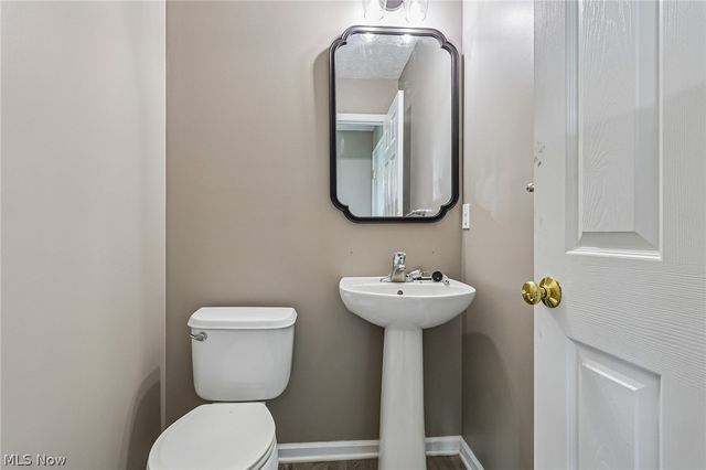 38210 Kingston Drive, North Ridgeville, OH 44039