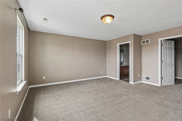 38210 Kingston Drive, North Ridgeville, OH 44039