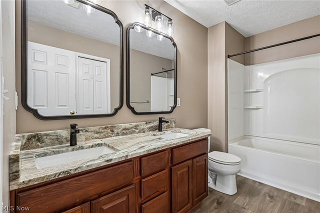 38210 Kingston Drive, North Ridgeville, OH 44039