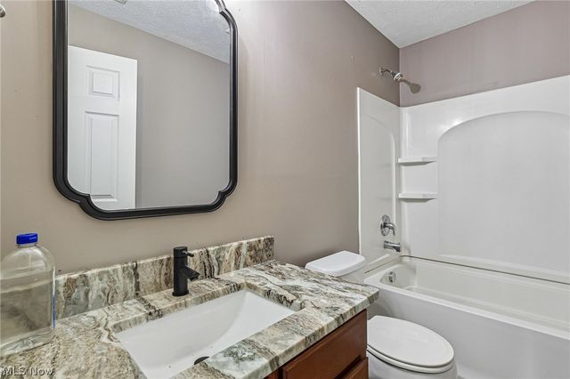 38210 Kingston Drive, North Ridgeville, OH 44039