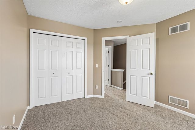 38210 Kingston Drive, North Ridgeville, OH 44039