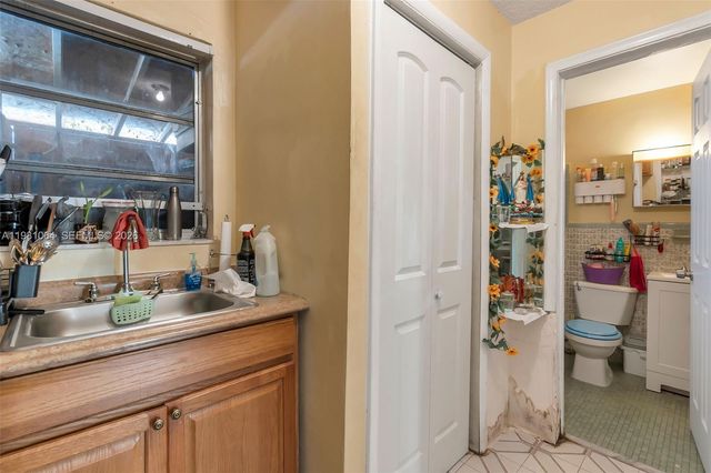 3250 NW 14th Terrace, Miami, FL 33125