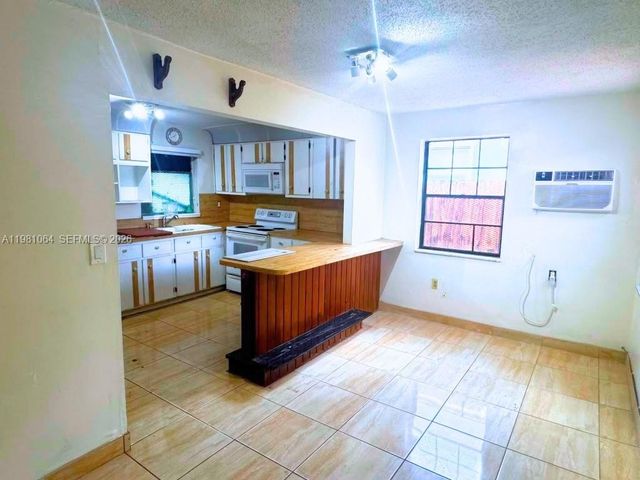 3250 NW 14th Terrace, Miami, FL 33125