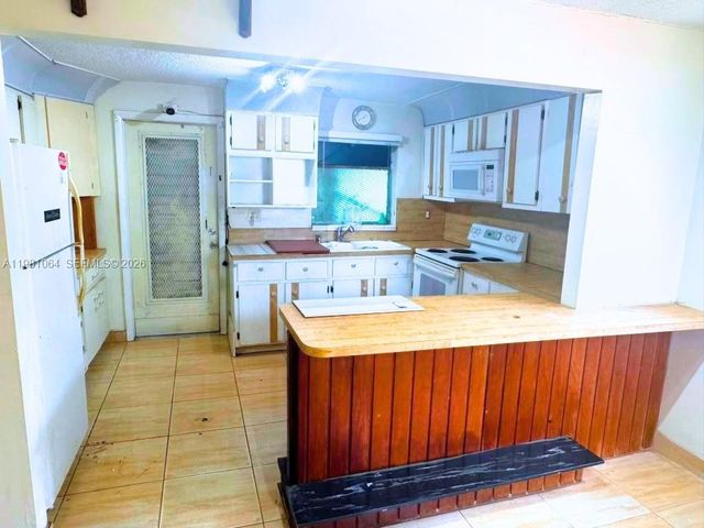 3250 NW 14th Terrace, Miami, FL 33125