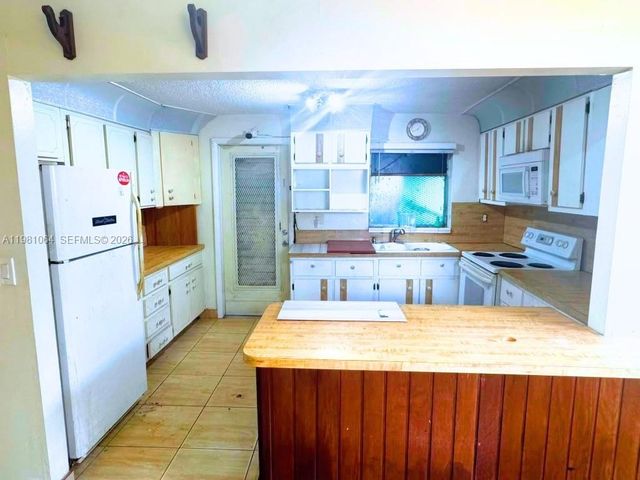 3250 NW 14th Terrace, Miami, FL 33125