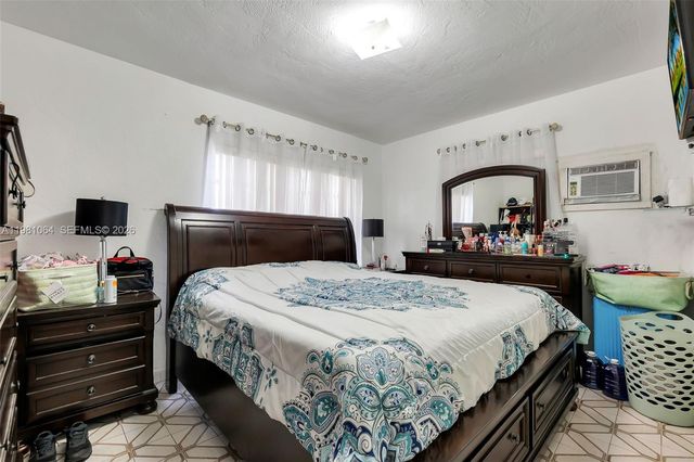 3250 NW 14th Terrace, Miami, FL 33125