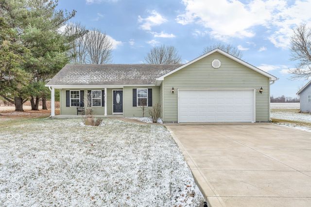 62 Patriots Landing, Fillmore, IN 46128