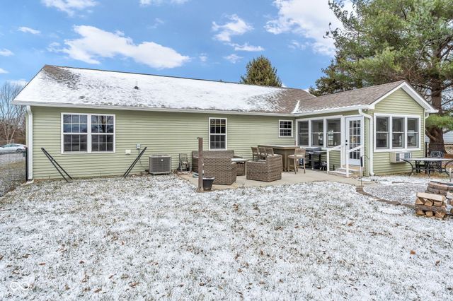 62 Patriots Landing, Fillmore, IN 46128