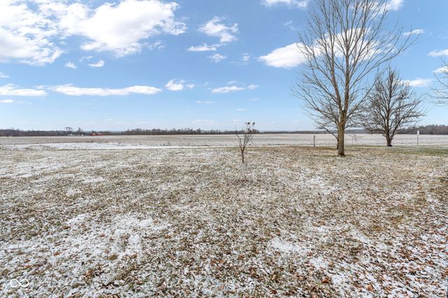 62 Patriots Landing, Fillmore, IN 46128