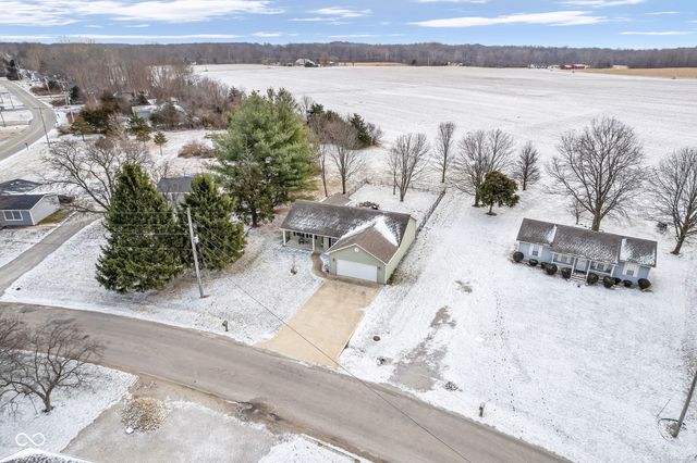 62 Patriots Landing, Fillmore, IN 46128