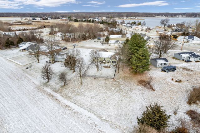 62 Patriots Landing, Fillmore, IN 46128