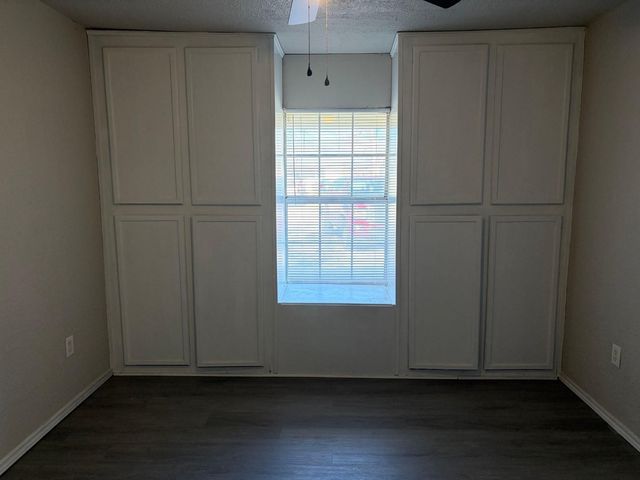 5406 Lyndhurst Drive, Houston, TX 77033