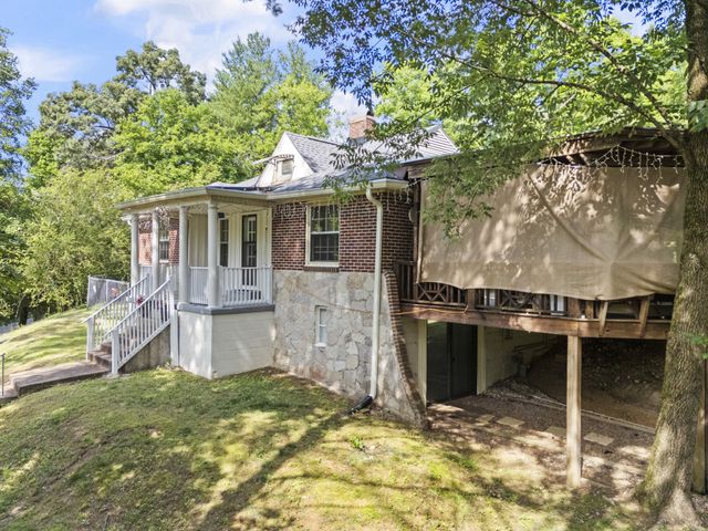 498 Highway 100, Centerville, TN 37033