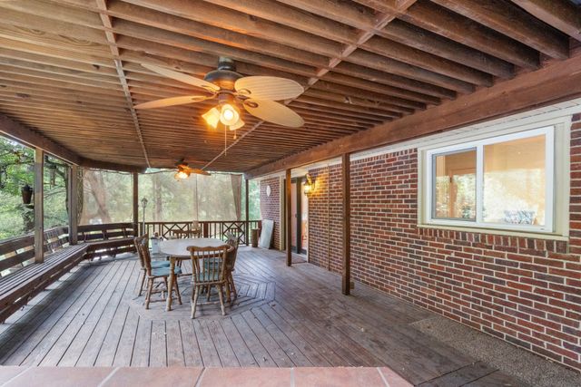 498 Highway 100, Centerville, TN 37033