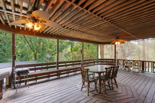 498 Highway 100, Centerville, TN 37033