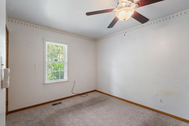 498 Highway 100, Centerville, TN 37033