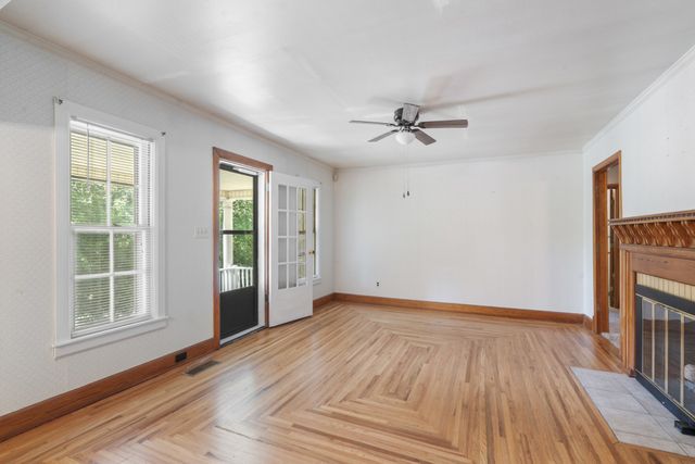 498 Highway 100, Centerville, TN 37033