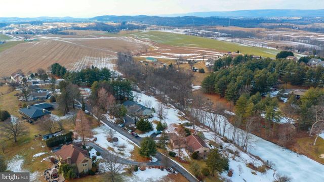 116 CLUBHOUSE DR, Bernville, PA 19506