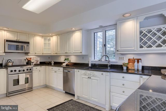 116 CLUBHOUSE DR, Bernville, PA 19506