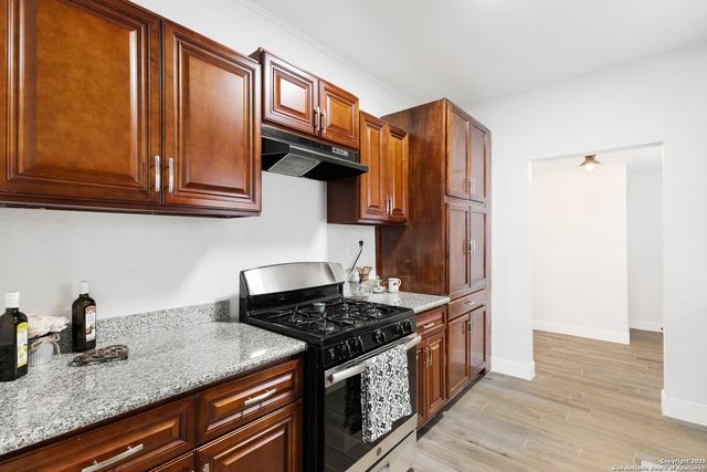 200 Frost, San Antonio, TX 78201