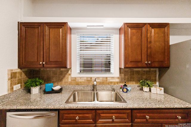 200 Frost, San Antonio, TX 78201