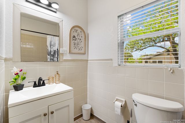 200 Frost, San Antonio, TX 78201