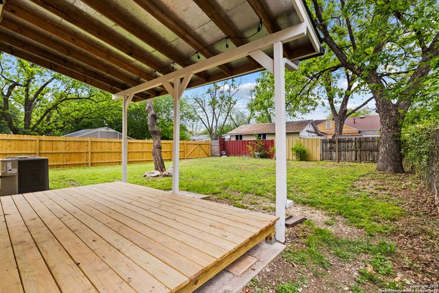 200 Frost, San Antonio, TX 78201