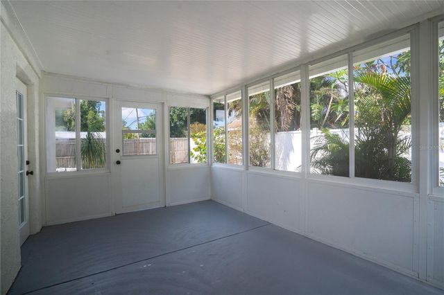 8974 91ST STREET, Seminole, FL 33777