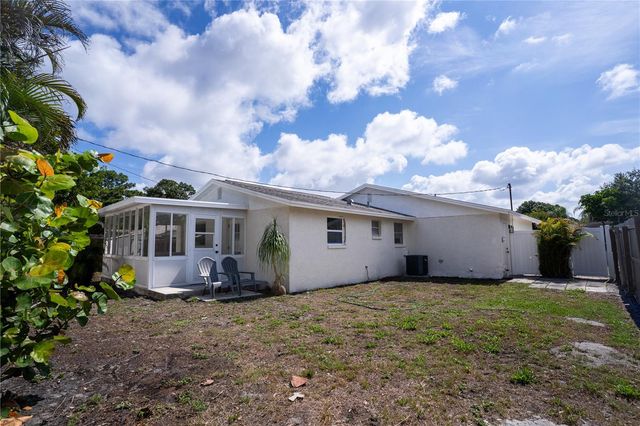 8974 91ST STREET, Seminole, FL 33777