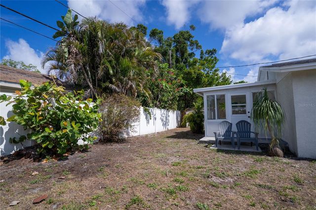 8974 91ST STREET, Seminole, FL 33777