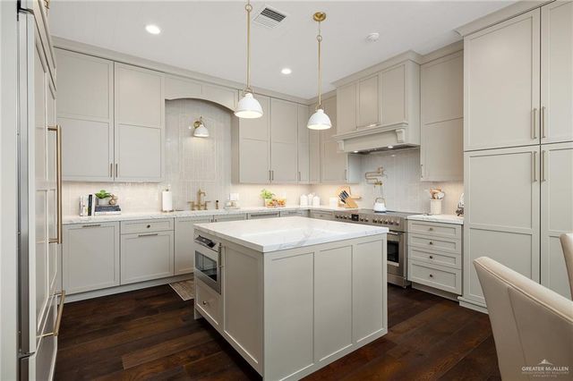 31 Villas Jardin Drive, Mcallen, TX 78503