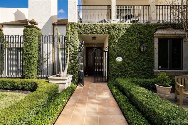 31 Villas Jardin Drive, Mcallen, TX 78503