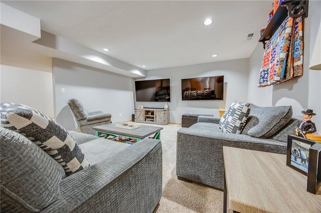 1816 Carmel Drive, Lawrence, KS 66047
