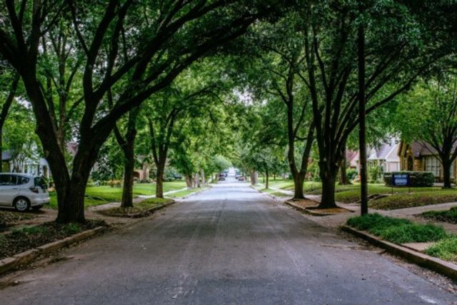 5606 Mercedes Avenue, Dallas, TX 75206