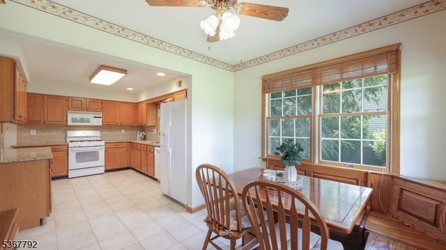 7 Drake Close, Hillsborough Twp., NJ 08844