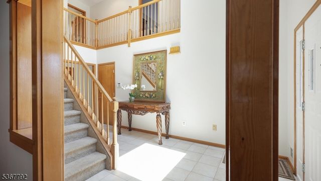 7 Drake Close, Hillsborough Twp., NJ 08844