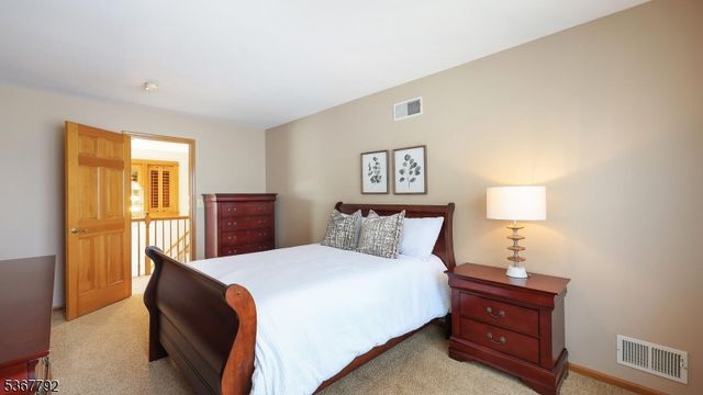 7 Drake Close, Hillsborough Twp., NJ 08844