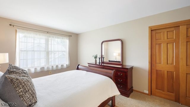 7 Drake Close, Hillsborough Twp., NJ 08844