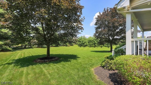 7 Drake Close, Hillsborough Twp., NJ 08844