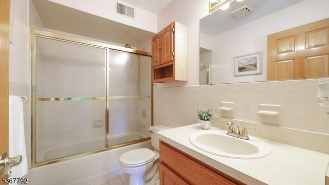 7 Drake Close, Hillsborough Twp., NJ 08844